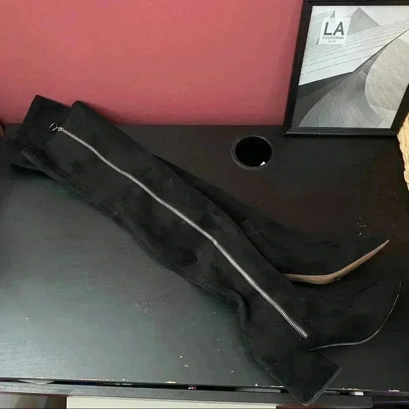 Dolce Vita Black thigh Boots - Picture 2 of 10